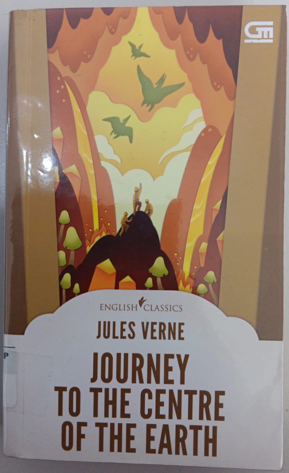 English Classic ; Journey to The Center of The Earth