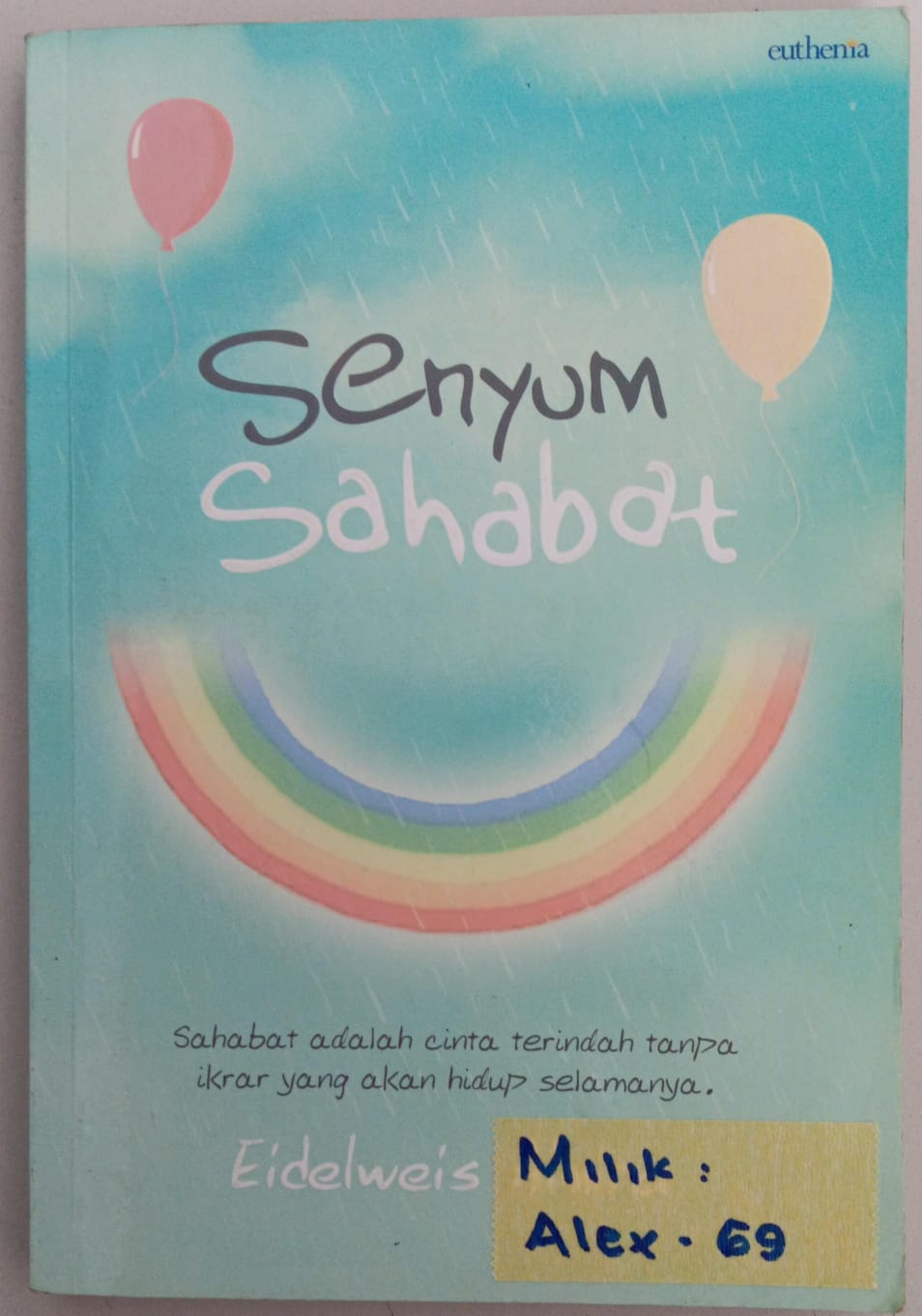 Senyum Sahabat