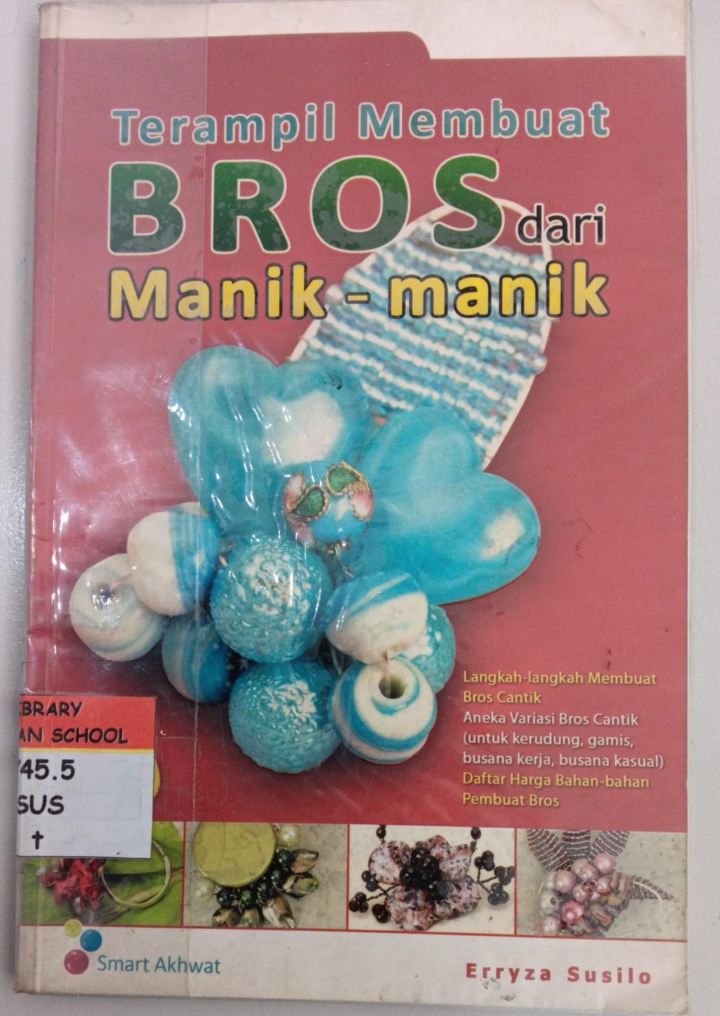 Terampil Membuat Bros dari Manik-Manik